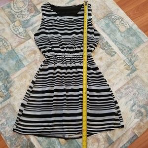 Sleeveless dress
